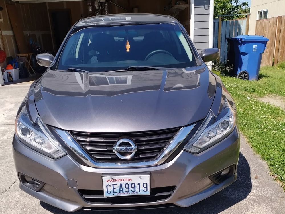 Gray Nissan Altima